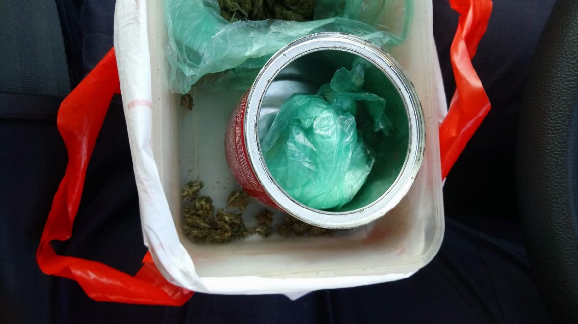 Wpadł z narkotykami przez Niebieską Kartę 